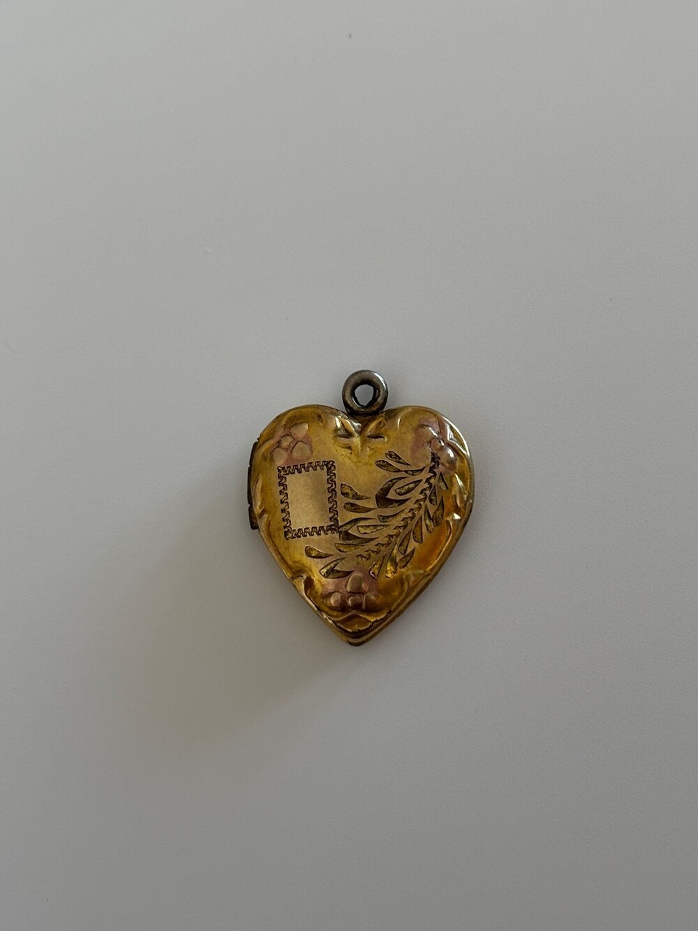 VTG Heart Locket - Picture 5 of 9